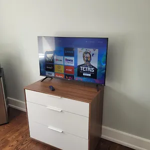 Modern House Homestay Toronto